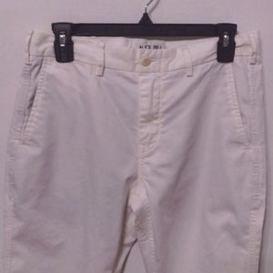 Alex Mill Flat Front Chino Pants Trousers  Oatmilk in color. Men’s Size 29